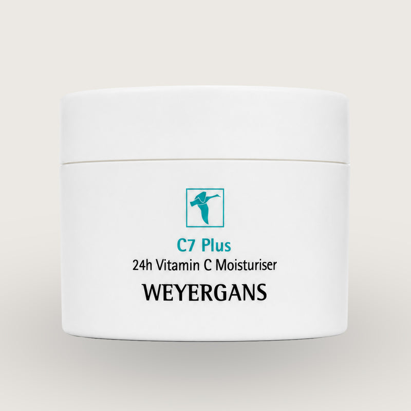 Vasetto di crema idratante Weyergans High Care C7 Plus su sfondo beige.