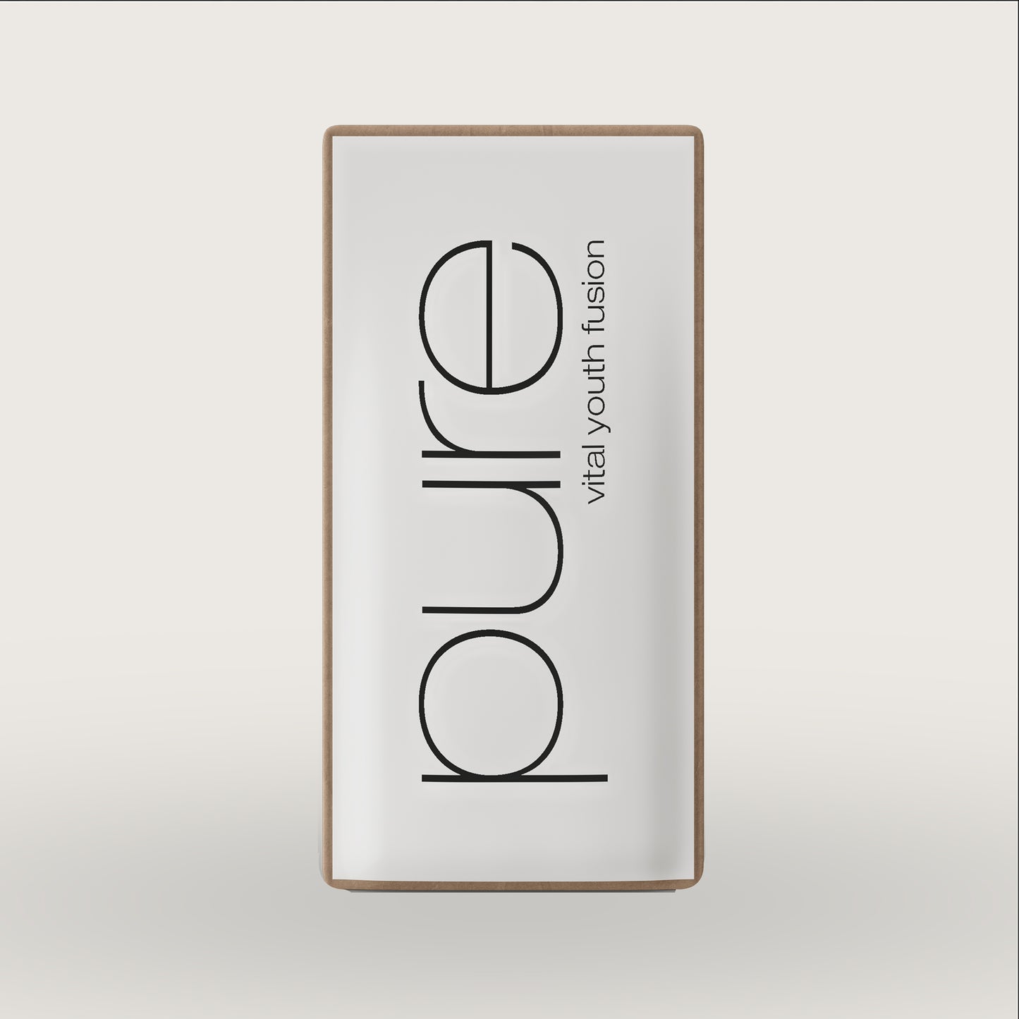 Bustina del prodotto pure vital youth fusion su sfondo beige.