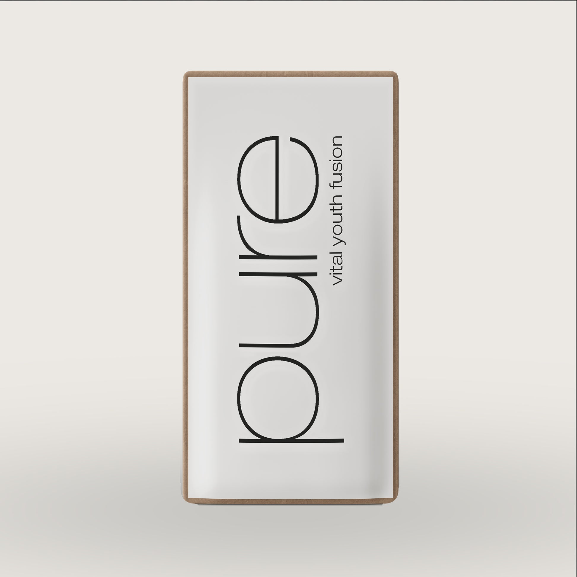 Bustina del prodotto pure vital youth fusion su sfondo beige.