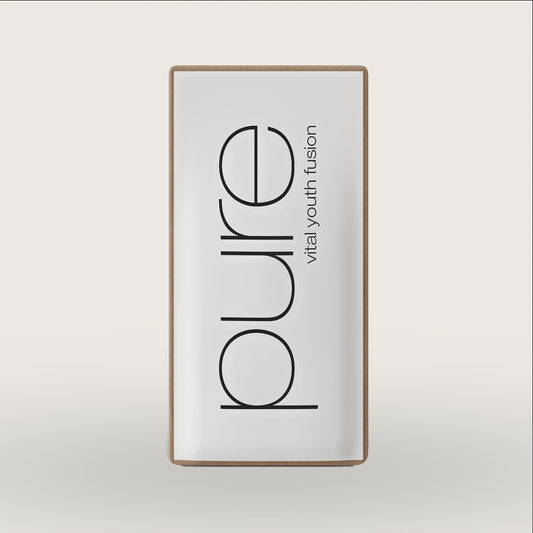Bustina del prodotto pure vital youth fusion su sfondo beige.