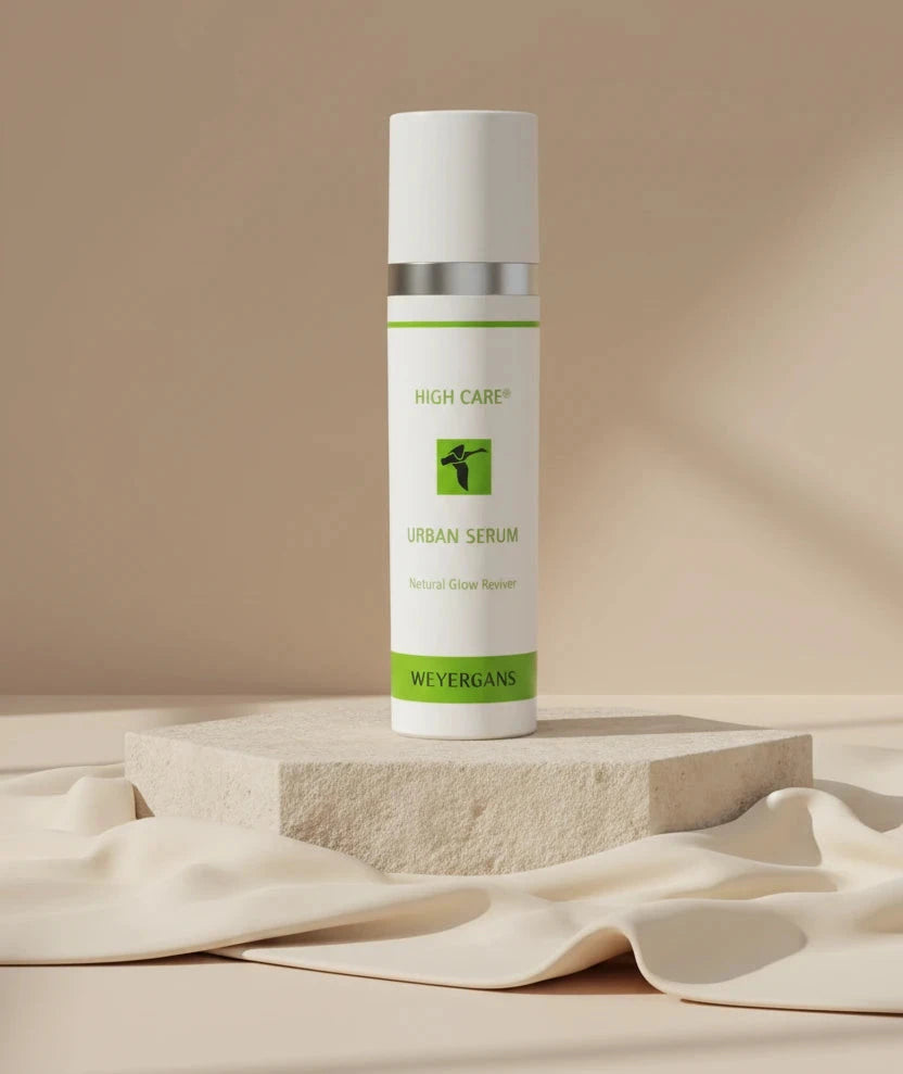 Dettaglio texture Urban Serum Weyergans High Care su sfondo bianco.
